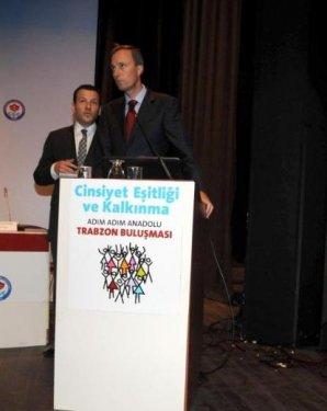 Dünya Bankası Türkiye Direktörü'ne yumurtalı saldırı