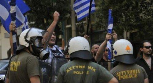 Selanik'te Bahçeli'ye protesto