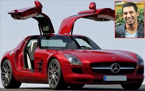 Ünlü futbolcuların otomobilleri