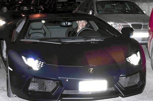 Ünlü futbolcuların otomobilleri