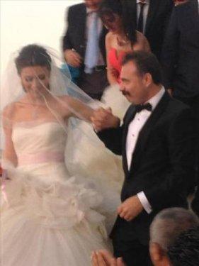 Oktay Kaynarca evlendi