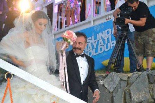 Oktay Kaynarca evlendi