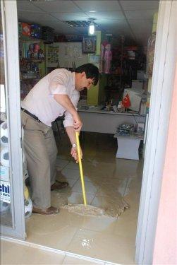 Sel Karadeniz'i vurdu