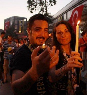 Fenerbahçe taraftarından 3 Temmuz protestosu