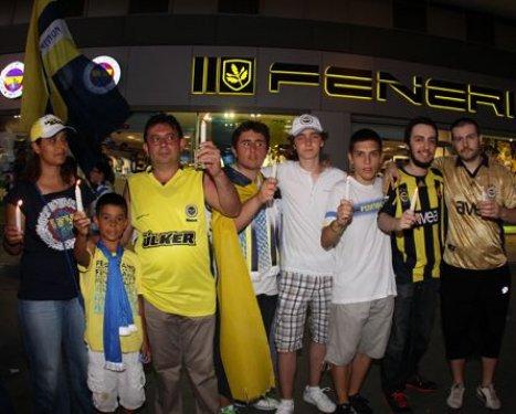 Fenerbahçe taraftarından 3 Temmuz protestosu