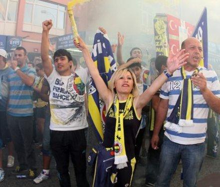 Fenerbahçe taraftarından 3 Temmuz protestosu