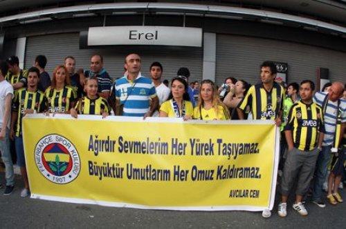 Fenerbahçe taraftarından 3 Temmuz protestosu