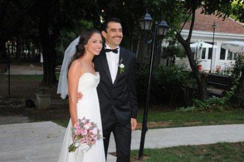 Cansel Elçin evlendi