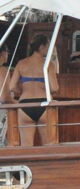 Photoshop'suz Hülya Avşar - Foto Galeri