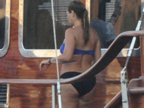 Photoshop'suz Hülya Avşar - Foto Galeri