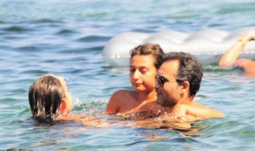 Rafet ve Tuğba çocuklarıyla tatilde - Resim 3
