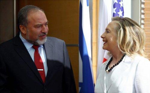 Clinton Peres ile görüştü