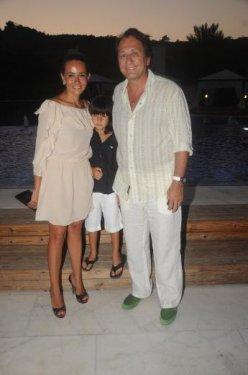 Levent Kırca ile Oya Başar'ın oğlu Umut Kırca evlendi