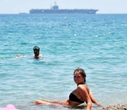 ABD uçak gemisi Antalya'da