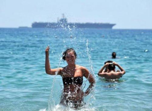 ABD uçak gemisi Antalya'da