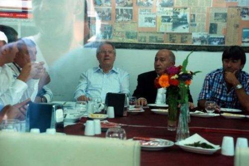 Aziz Yıldırım, Mehmet Ağar'ı cezaevinde ziyaret etti