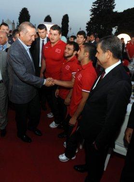2020 İstanbul Olimpiyat logosunu Erdoğan tanıttı