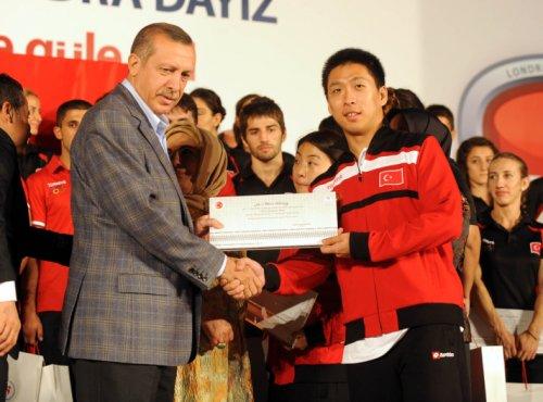 2020 İstanbul Olimpiyat logosunu Erdoğan tanıttı