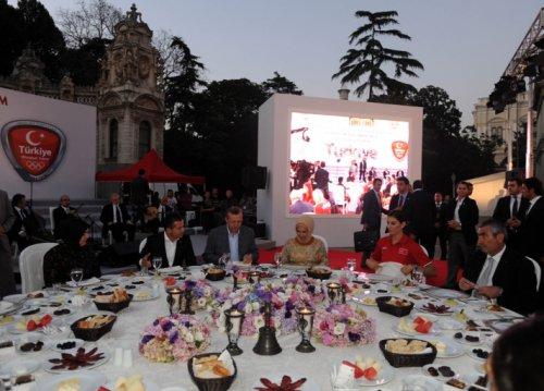 2020 İstanbul Olimpiyat logosunu Erdoğan tanıttı