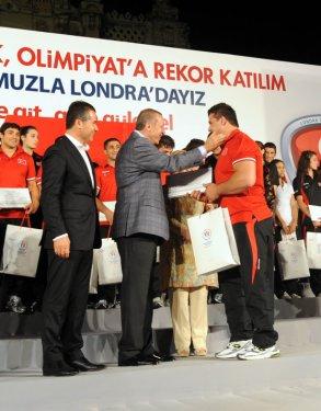 2020 İstanbul Olimpiyat logosunu Erdoğan tanıttı