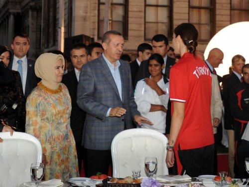 2020 İstanbul Olimpiyat logosunu Erdoğan tanıttı