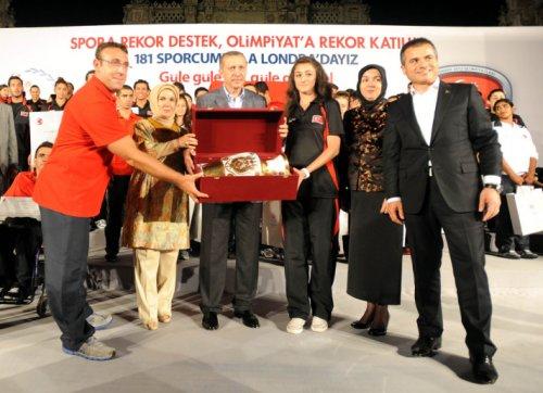 2020 İstanbul Olimpiyat logosunu Erdoğan tanıttı