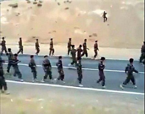 K.Irak'ta eğitilen askerlerin Suriye'ye geçişi