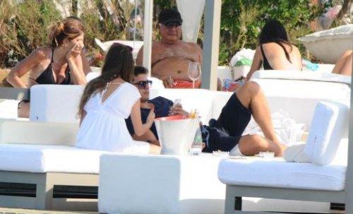 Çağatay Ulusoy kız arkadaşıyla Bodrum'da