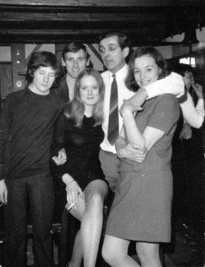 Mini etek modasını bu kadınlar başlattı!..