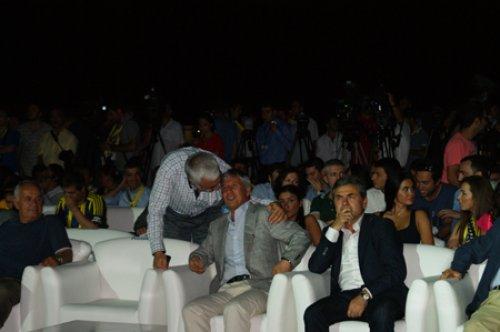 Kralspor Fenerbahçe'nin forma tanıtımında