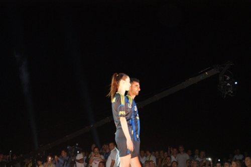 Kralspor Fenerbahçe'nin forma tanıtımında