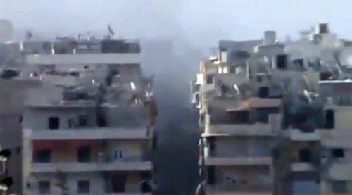 Esed Halep'i bombalıyor