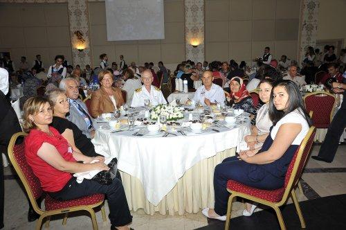 Necdet Özel'den Gaziler'e iftar