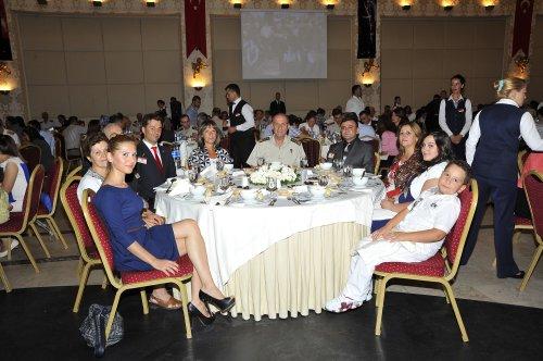 Necdet Özel'den Gaziler'e iftar