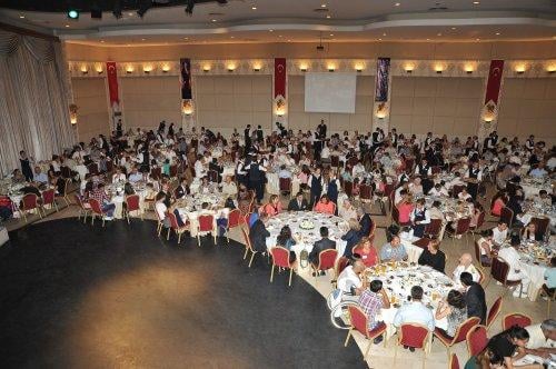 Necdet Özel'den Gaziler'e iftar