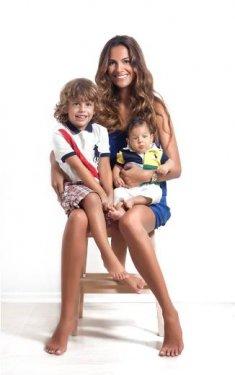 Yüksel Ak ve çocukları