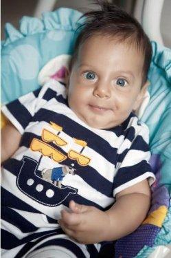 Yüksel Ak ve çocukları