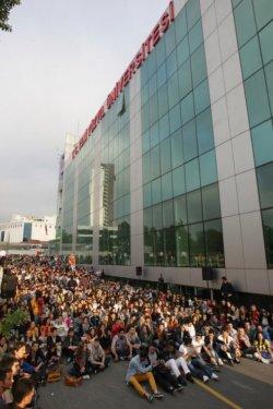 İstanbul'da yer alan E-5 üniversiteleri