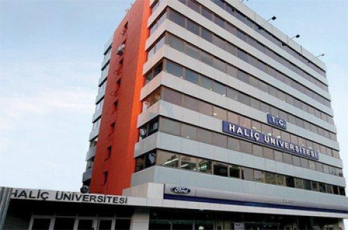 İstanbul'da yer alan E-5 üniversiteleri