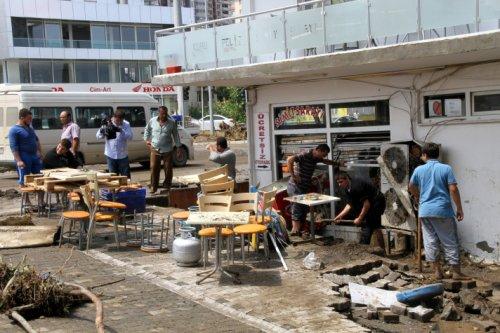 Samsun'u sel aldı