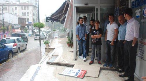 Sinop'ta hortum ve yağmur hayatı felç etti