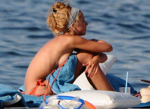 Hadise plajda sere serpe 