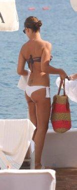 Murat Boz inadına tatilin keyfini çıkarıyor