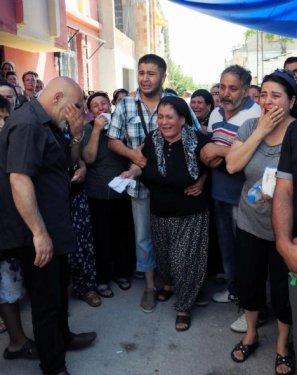 Almanya'da öldürülen 3 kardeş toprağa verildi