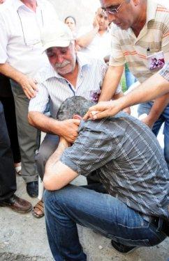 Almanya'da öldürülen 3 kardeş toprağa verildi