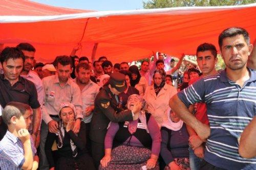 Şehit Uzman Çavuş Kuzucular son yolculuğuna uğurlandı