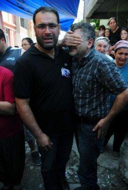 Almanya'da öldürülen 3 kardeş toprağa verildi