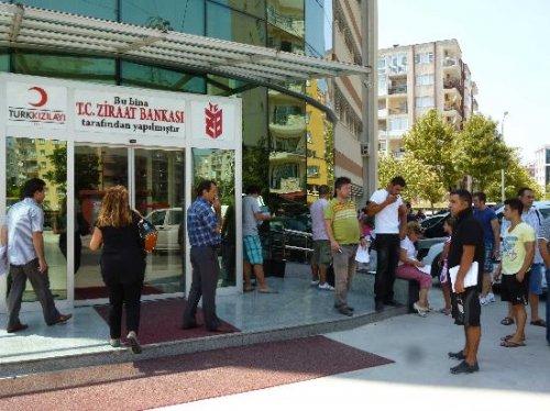 İzmirliler yaralı askerler için seferber oldu 