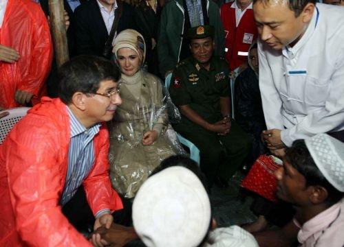 Emine Erdoğan gözyaşlarına boğuldu