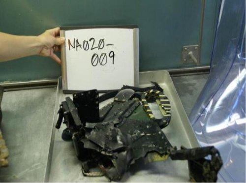 Suriye'nin vurduğu uçağın enkazından fotoğraflar